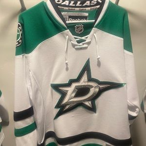 Men’s Medium White Dallas Stars Hockey Jersey